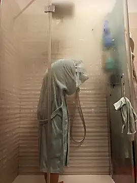 Andreakkkk online show from April 14, 9:31 pm