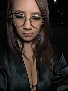 maleja smmith online show from April 30, 5:03 am