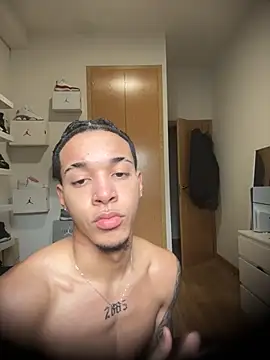 1lwkey online show from March 3, 1:29 pm