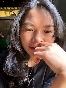 Annhiene online show from March 3, 3:57 am