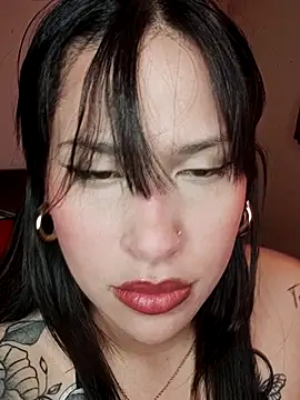 luna heat online show from March 1, 9:15 pm