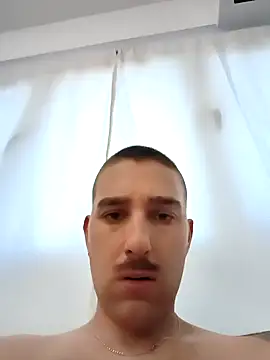 straightdude99 online show from April 3, 9:10 pm