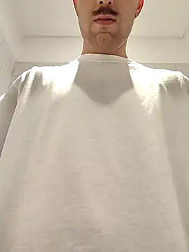 Snapshot of straightdude99 chatting on March 2, 8:16 pm straightdude99 online show from March 2, 8:16 pm