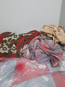 Tanu688 online show from April 14, 4:45 pm