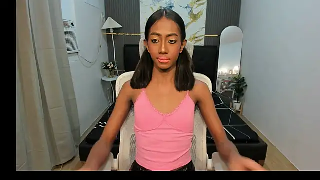 BlackbarbieXXL online show from April 4, 5:08 pm