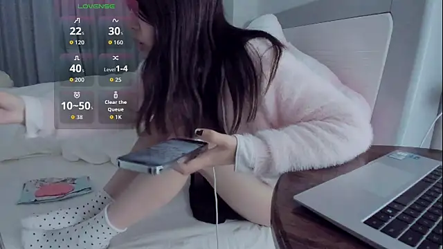 yuanlian66 online show from March 12, 7:45 am