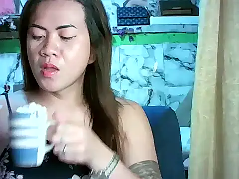ur lovelychen online show from March 31, 4:47 am