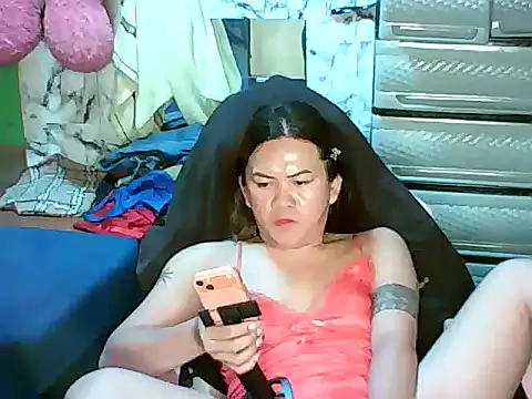 Snapshot of ur_lovelychen chatting on May 26, 1:04 am ur lovelychen online show from May 26, 1:04 am
