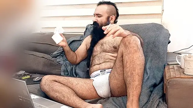 Snapshot of Barba_Negra_Fumador chatting on June 19, 6:58 pm Barba Negra Fumador online show from June 19, 6:58 pm