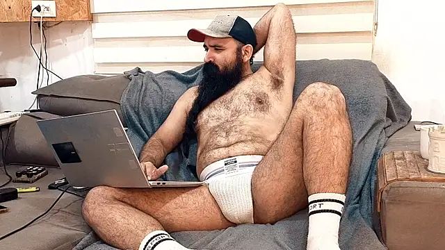 Snapshot of Barba_Negra_Fumador chatting on June 24, 3:54 pm Barba Negra Fumador online show from June 24, 3:54 pm