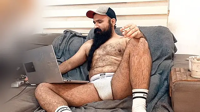 Snapshot of Barba_Negra_Fumador chatting on June 21, 8:47 pm Barba Negra Fumador online show from June 21, 8:47 pm