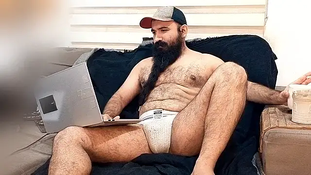 Snapshot of Barba_Negra_Fumador chatting on July 15, 9:44 pm Barba Negra Fumador online show from July 15, 9:44 pm