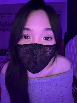 hot soft22 online show from March 22, 4:30 pm