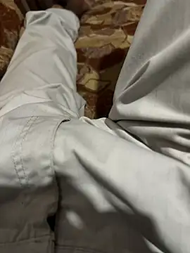 DimuthuBoy online show from April 19, 2:40 pm