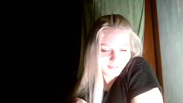 Snapshot of Glowing_Jessica chatting on March 2, 5:20 pm Glowing Jessica online show from March 2, 5:20 pm