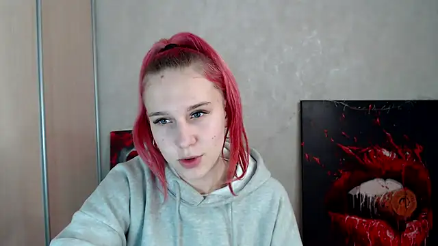 Scarlett lil online show from March 31, 7:21 am