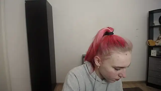 Scarlett lil online show from March 26, 8:01 am