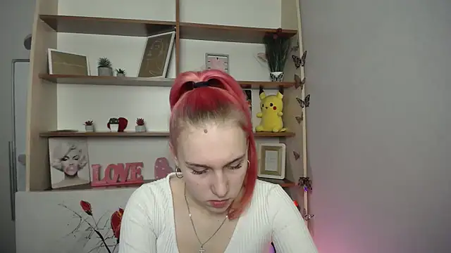 Scarlett lil online show from March 28, 8:26 am