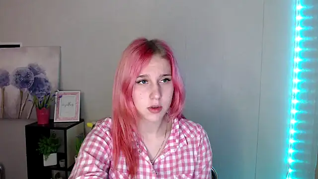 Scarlett lil online show from April 3, 7:26 am