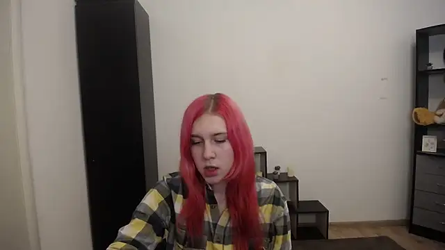 Scarlett lil online show from March 24, 8:14 am