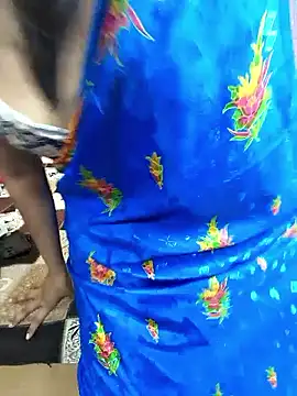 Glow Queen online show from March 3, 5:53 pm