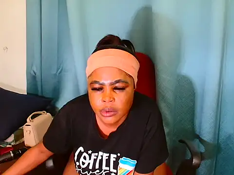 SpicyKittyxxx online show from March 18, 7:37 pm