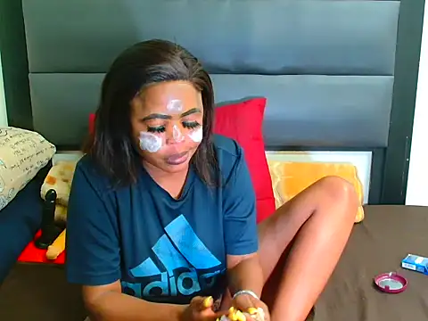 SpicyKittyxxx online show from April 4, 9:43 pm