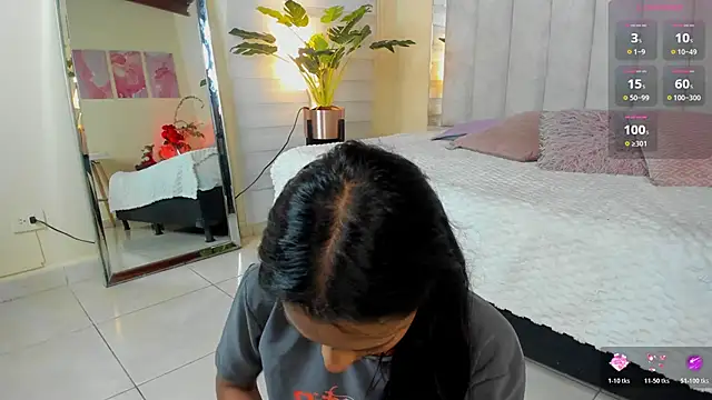 anny kiut online show from March 30, 11:55 am