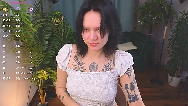 kittenlolla online show from March 19, 6:02 am