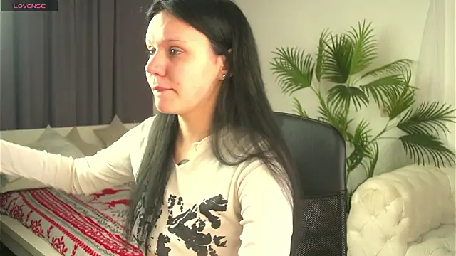 kittenlolla online show from March 12, 6:06 am