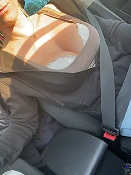 BellaMila online show from April 7, 5:20 am