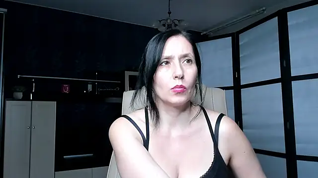 Snapshot of Lucky_Milf chatting on July 9, 2:16 pm Lucky Milf online show from July 9, 2:16 pm