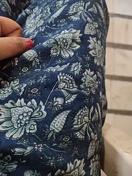 Tamillaxmi12 online show from April 5, 1:12 am