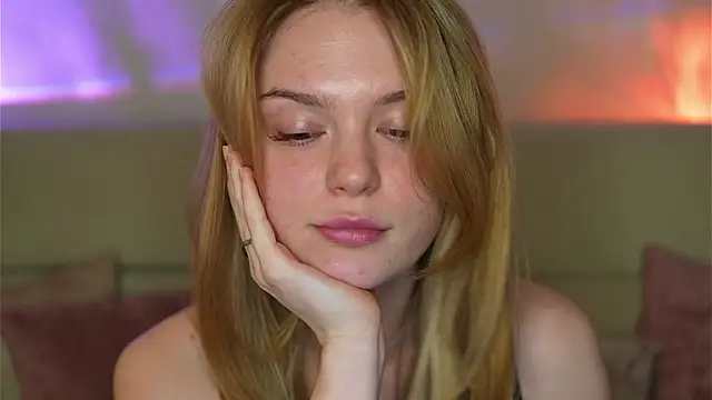 cyberl0ve  online show from March 29, 5:58 pm