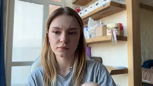 cyberl0ve  online show from April 16, 1:56 pm