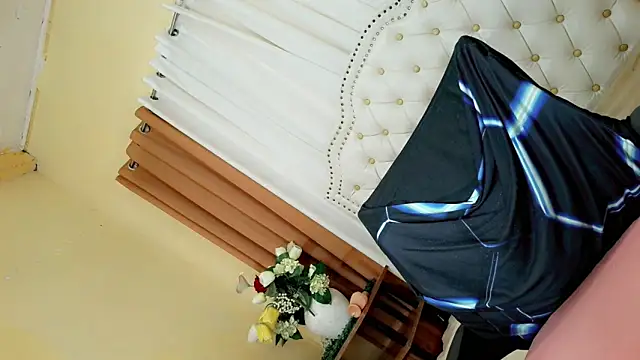 Seductive sophie online show from May 1, 1:32 am