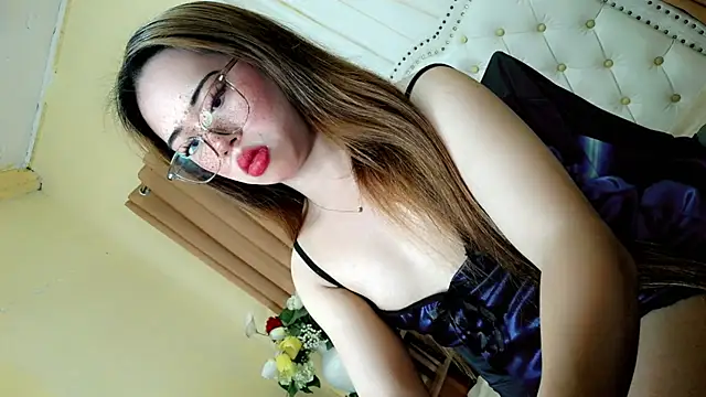 Seductive sophie online show from April 22, 1:34 am