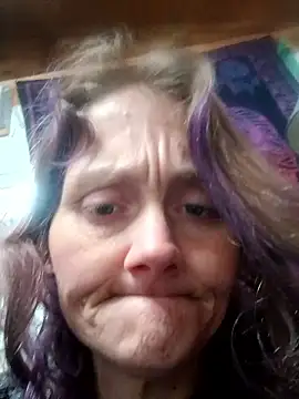 Snapshot of toxicbish chatting on March 3, 4:41 am toxicbish online show from March 3, 4:41 am