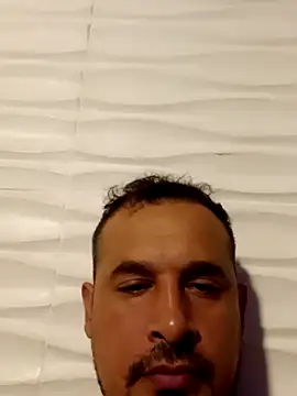 Ezehombre online show from March 9, 3:59 pm