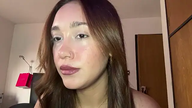 Snapshot of ariadnax0 chatting on March 3, 5:53 pm ariadnax0 online show from March 3, 5:53 pm