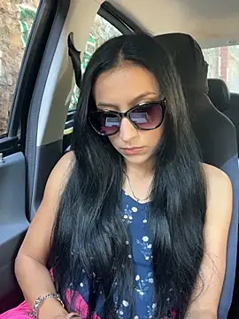 anamaria04 online show from April 18, 2:30 pm