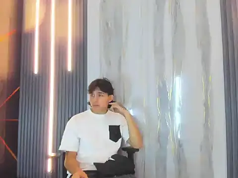 monky 0002 online show from June 24, 1:04 am