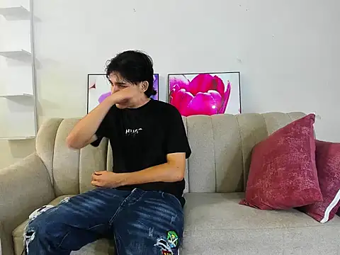 monky 0002 online show from April 2, 1:40 pm