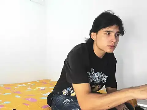 monky 0002 online show from May 5, 8:01 pm