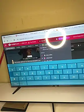 LillyXO2 online show from March 1, 2:50 pm