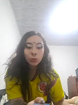 Moonandzukko online show from March 29, 7:37 pm