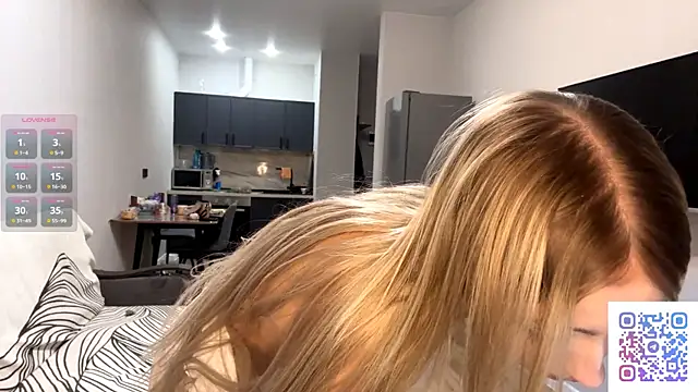 ClonedAge online show from April 16, 9:39 pm