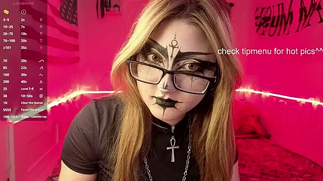 Snapshot of CucKuhta chatting on June 10, 4:30 pm CucKuhta online show from June 10, 4:30 pm