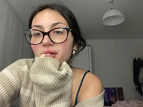 Ellamay06 online show from March 9, 9:29 pm