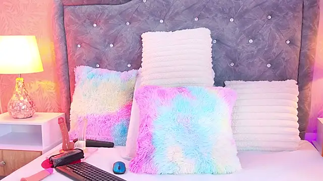 CarolinaHills online show from March 21, 8:13 pm